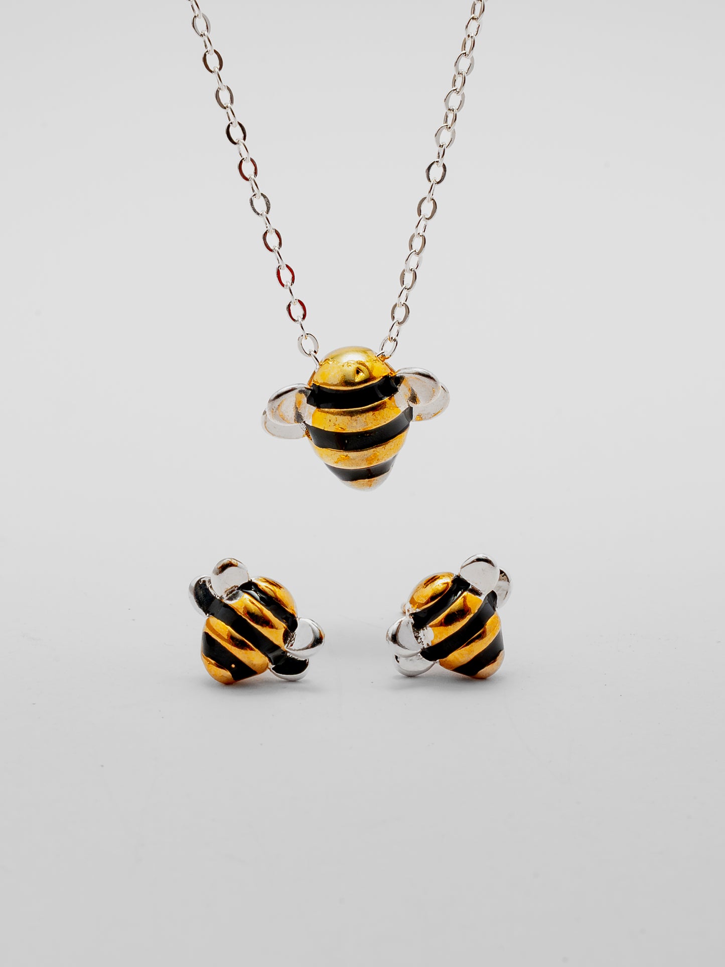 Combo Collar + Aretes + Anillo Ajustable 🐝