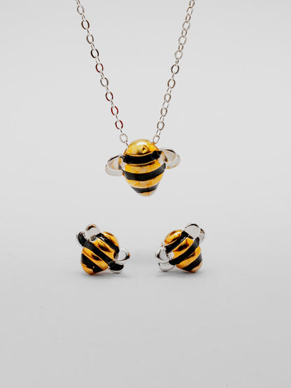 Combo Collar + Aretes + Anillo Ajustable 🐝